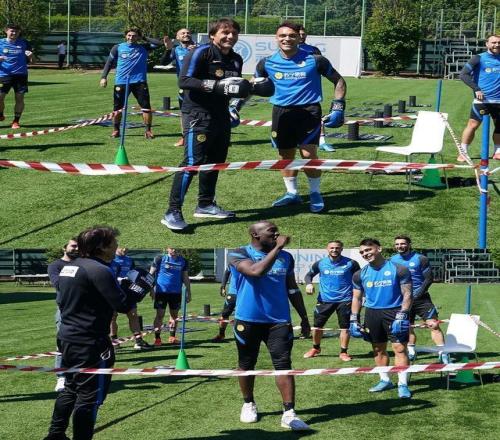 郑钦文与萨,卡里,查尔斯顿站,龙8国际,龙8国际官网,龙8国际官网玩家首选